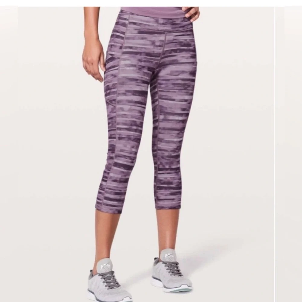 Lululemon legging - Picture 2 of 8